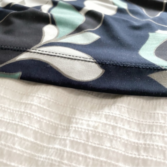 BCBGMAXAZRIA NAVY TURQUOISE FLORAL SURPLICE HALF SLEEVE KNEE LENGTH DRESS - XS - Picture 12 of 12